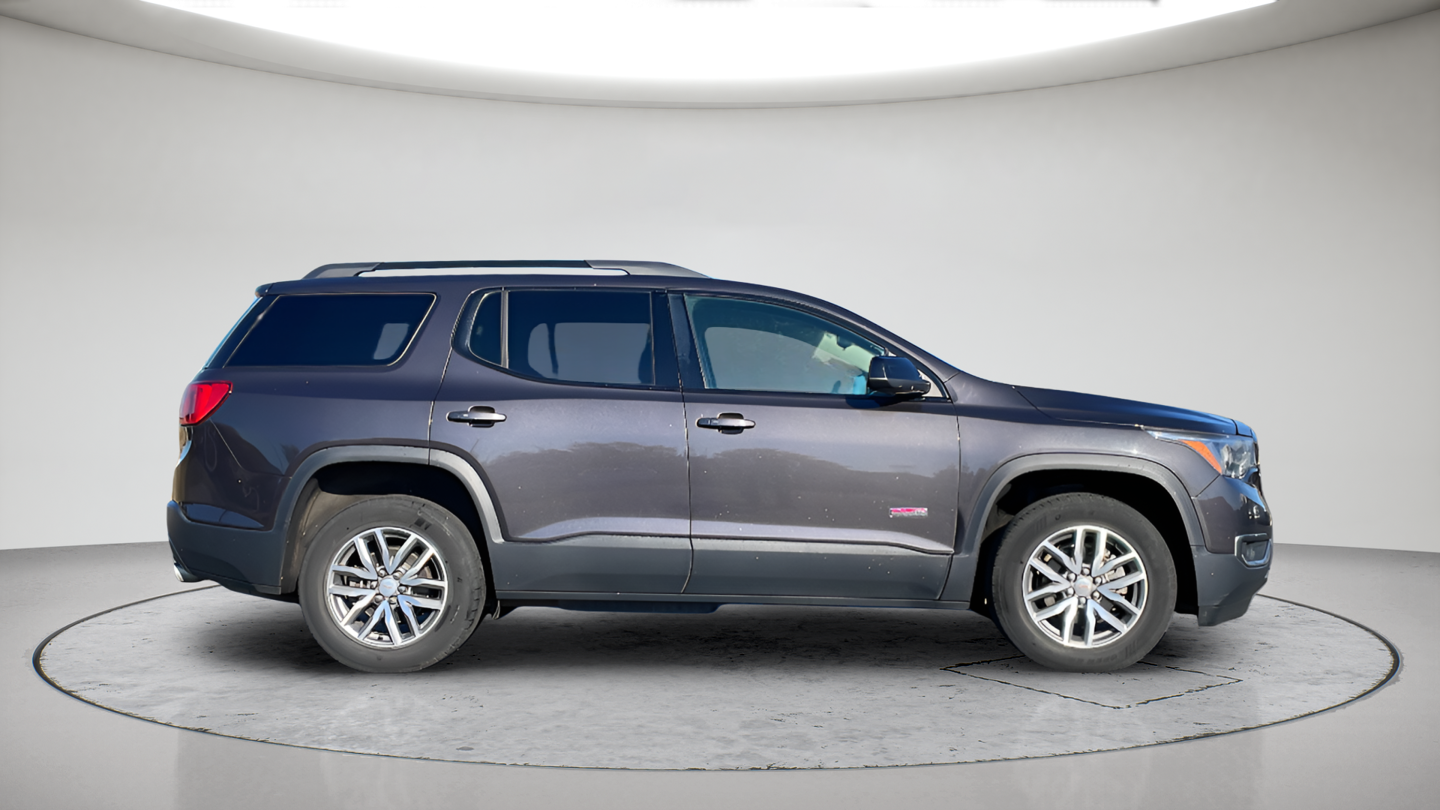 Used 2017 Gray GMC SLE-2 image 4