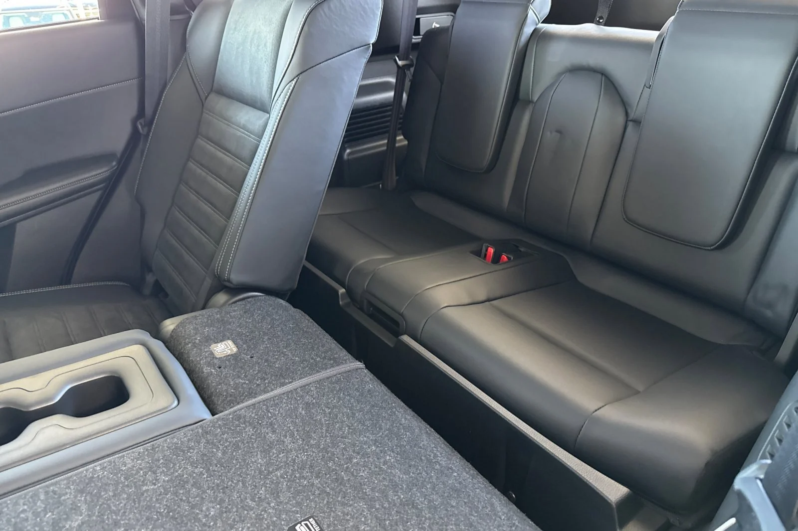 New 2026 Moonrock Gray Nissan SL image 15