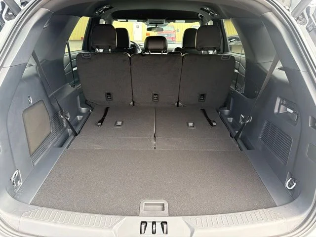 New 2026 Space White Metallic Ford ST-Line image 56