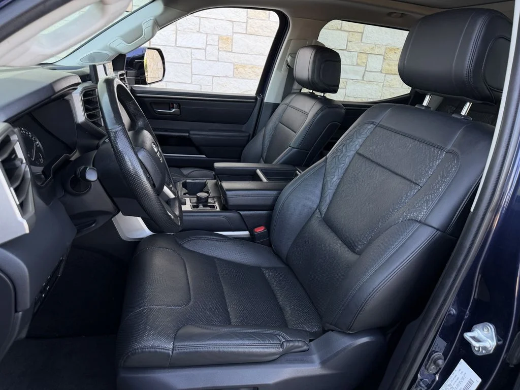 Used 2023  Toyota Limited image 27