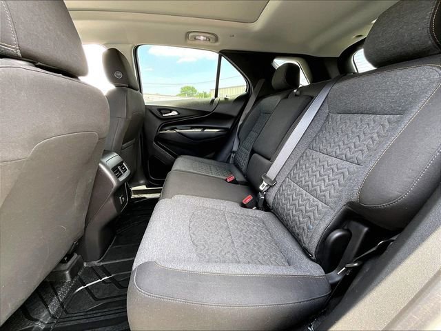 Used 2024 Summit White Chevrolet LT image 15