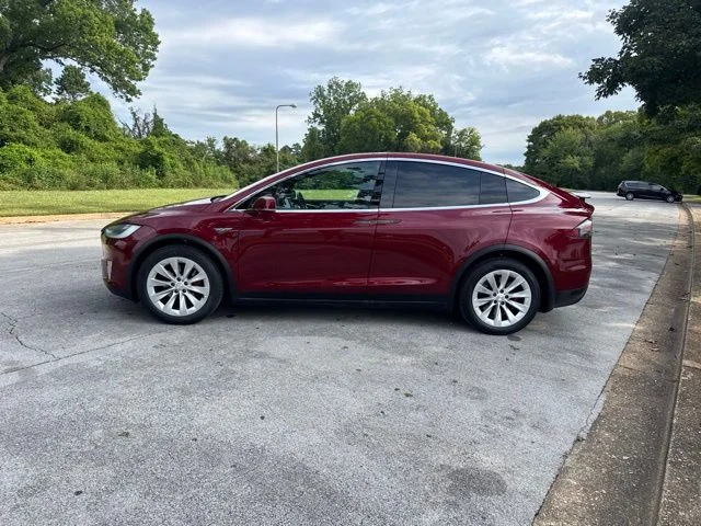 Used 2016 Red Tesla 90D image 4