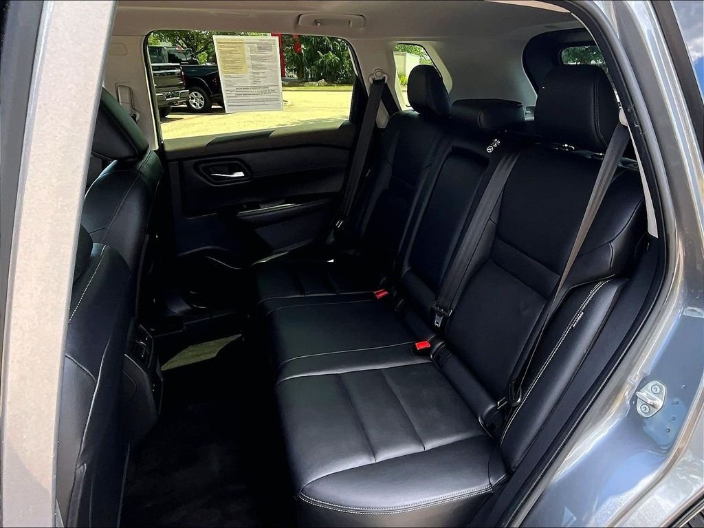 Used 2023 Gray Nissan SL image 15