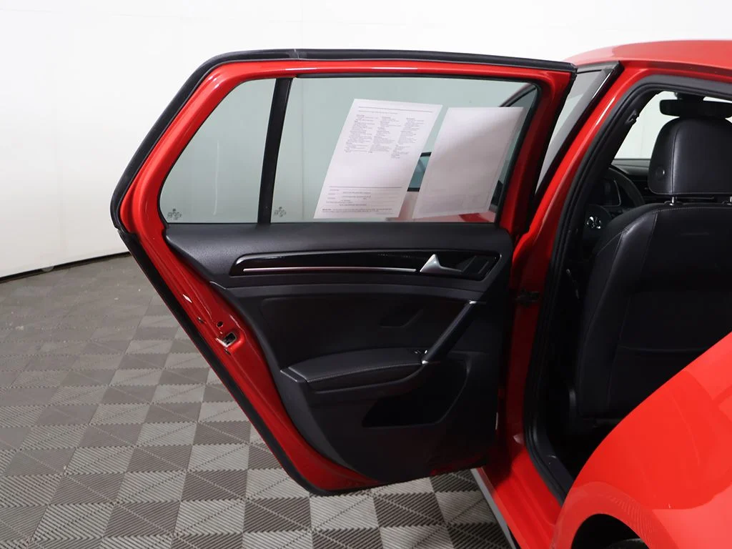 Used 2019 Red Volkswagen DCC & Navigation 4Motion image 21
