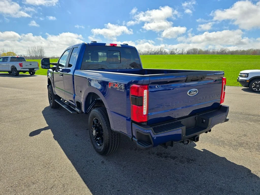 Used 2026 Blue Ford XL image 7