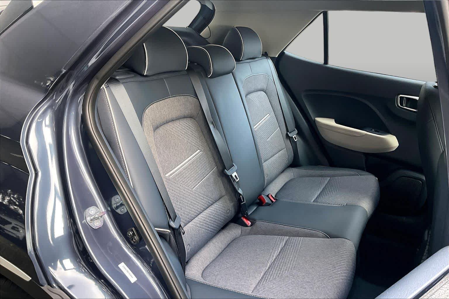 Used 2025 Denim w/White Roof Hyundai Limited image 20