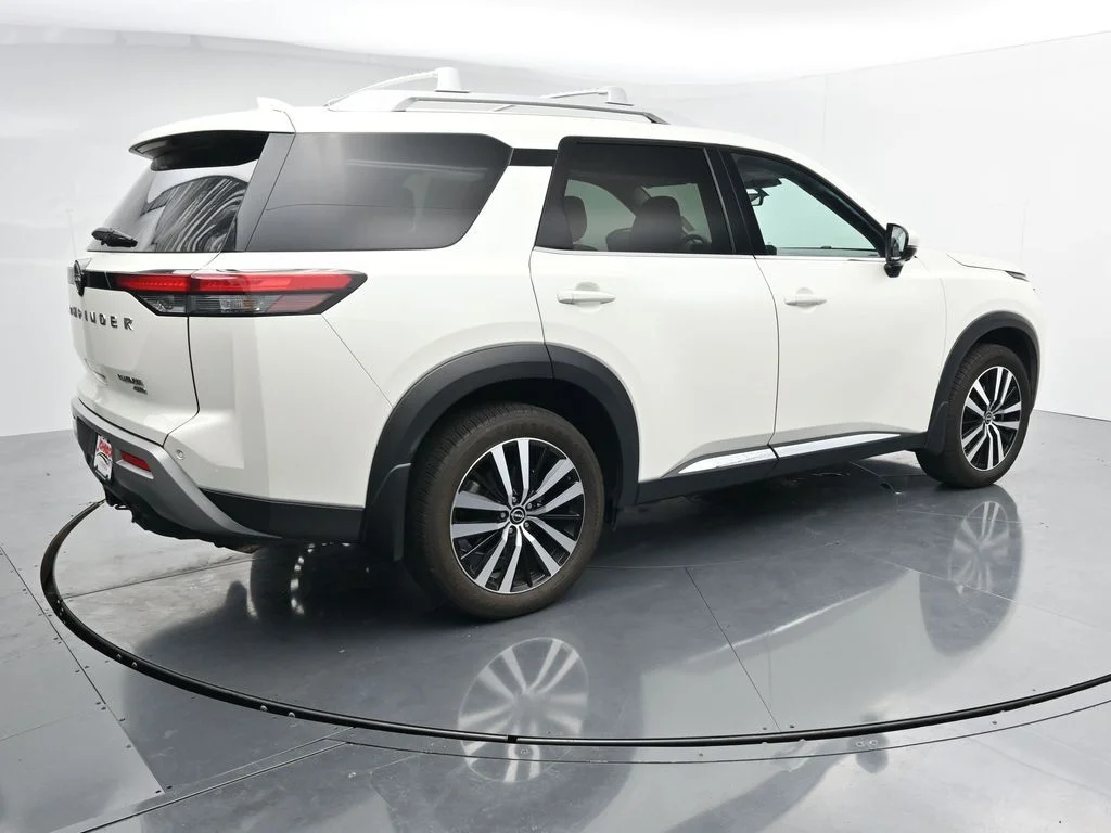 2023 Nissan Pathfinder Platinum - Photo 8