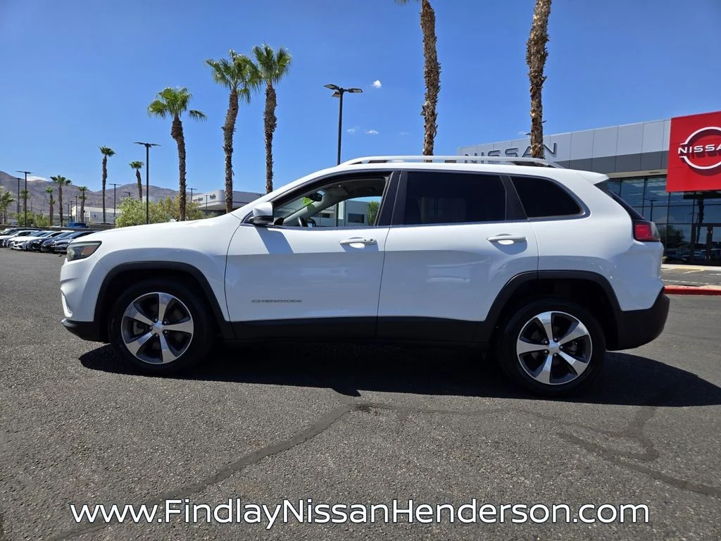 Used 2019 White Jeep Limited image 3