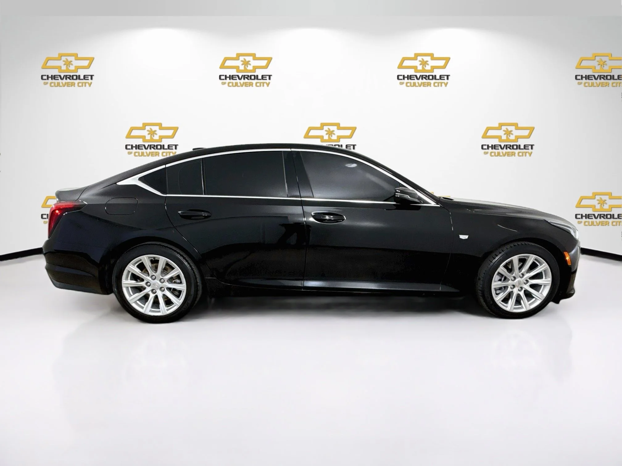Used 2020 BLACK RAVEN Cadillac Luxury image 9