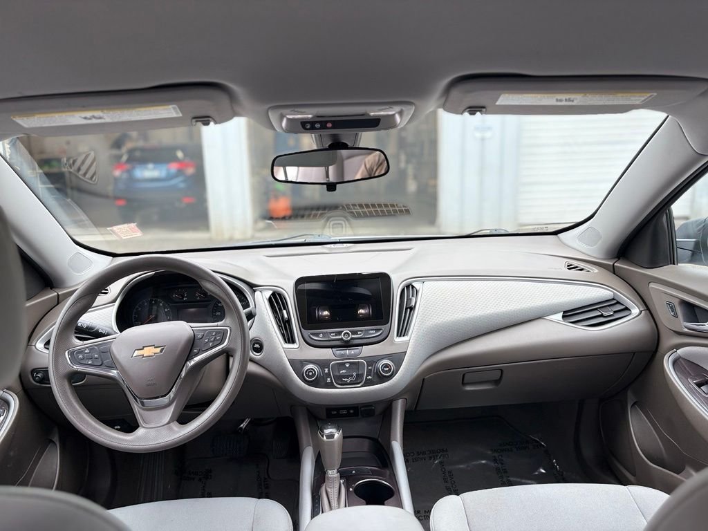 Used 2020 Summit White Chevrolet LS image 14