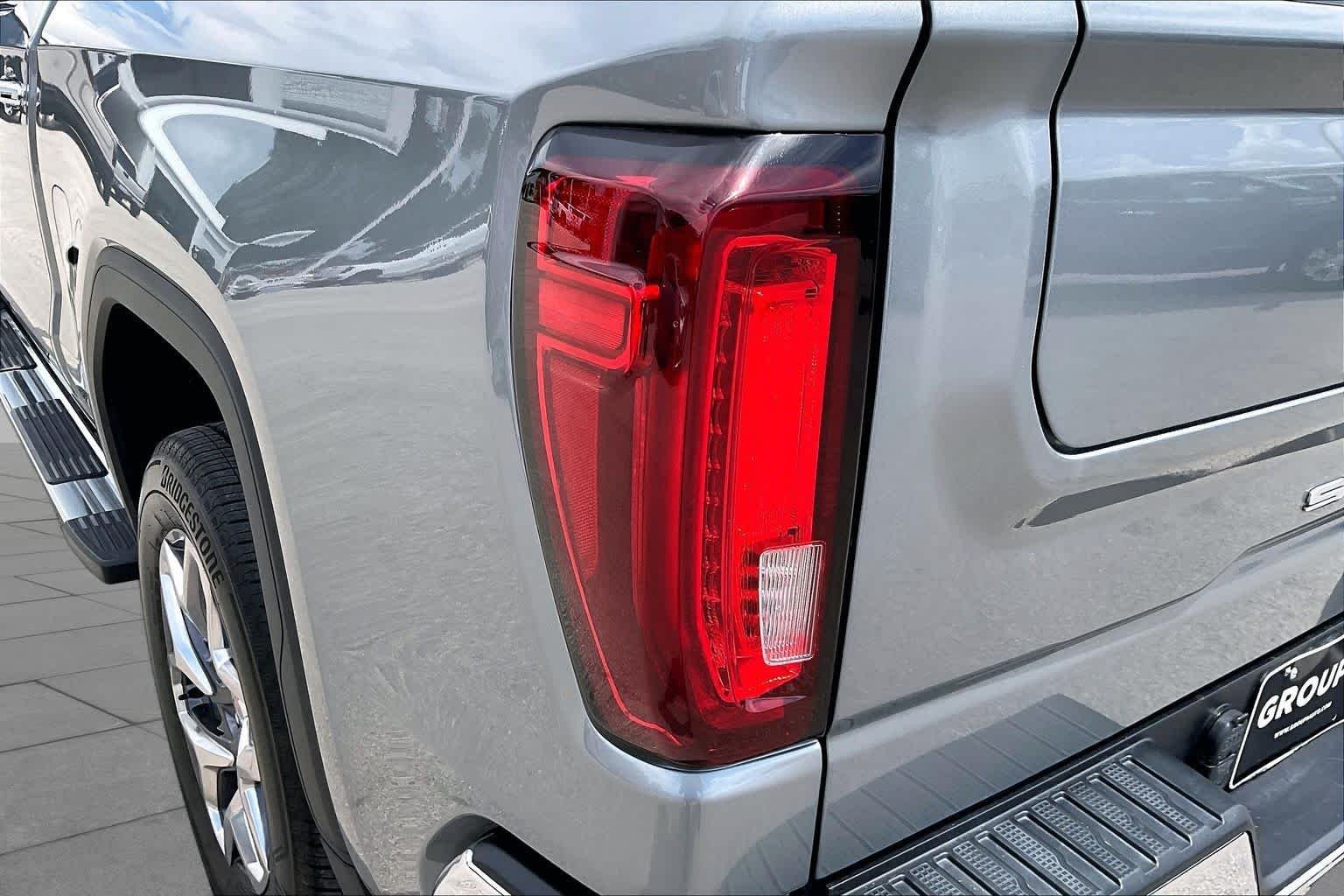 Used 2025 Sterling Metallic GMC SLT image 28