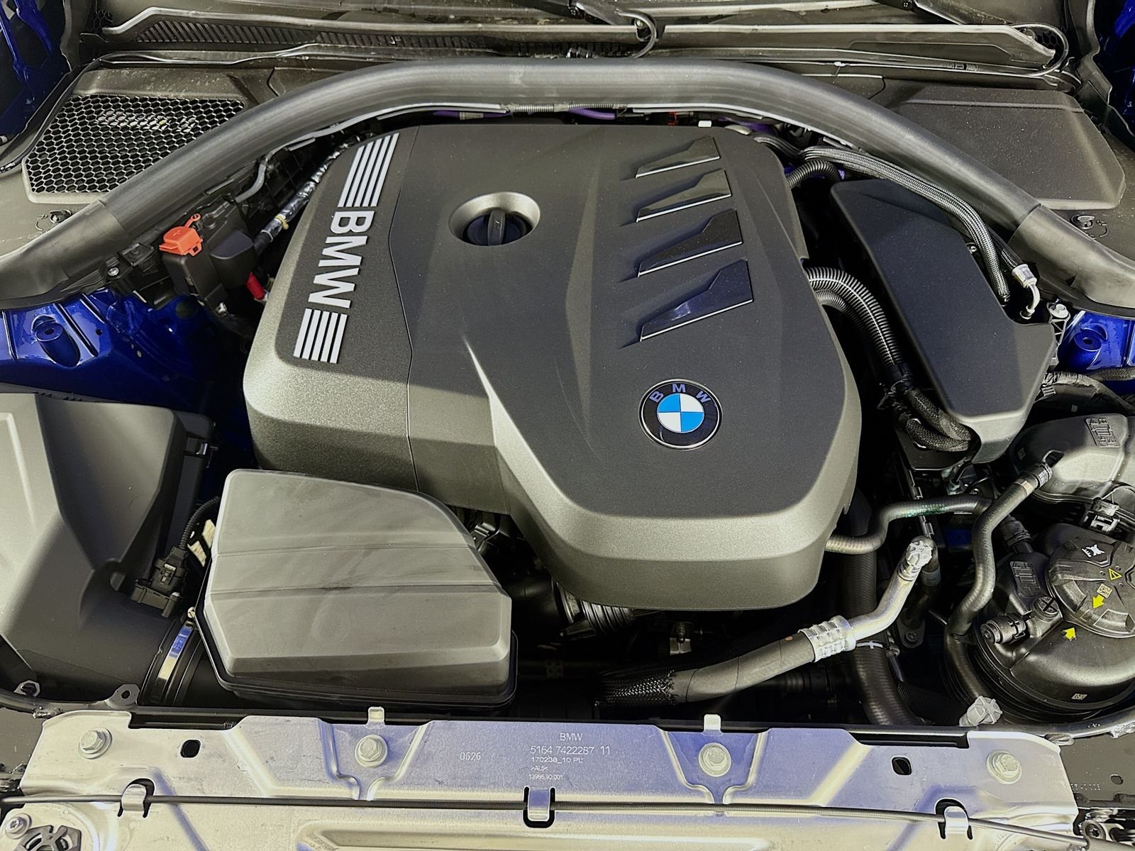 New 2026 Portimao Blue Metallic BMW 330i image 32