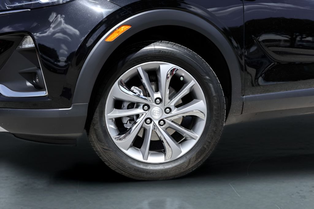Used 2023 Black Buick Essence image 4