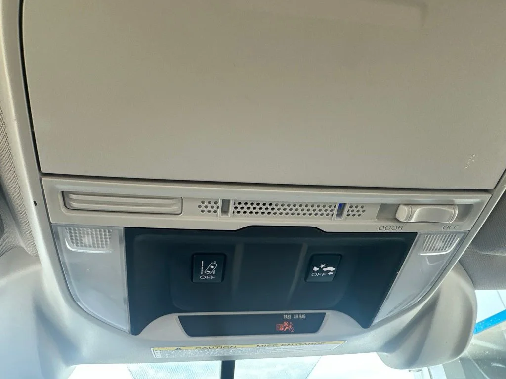 Used 2019 Black Subaru Base image 20