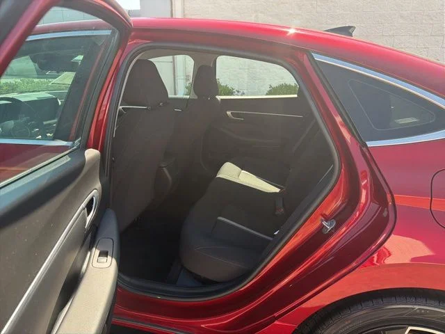 Used 2025 Red Hyundai SEL image 19