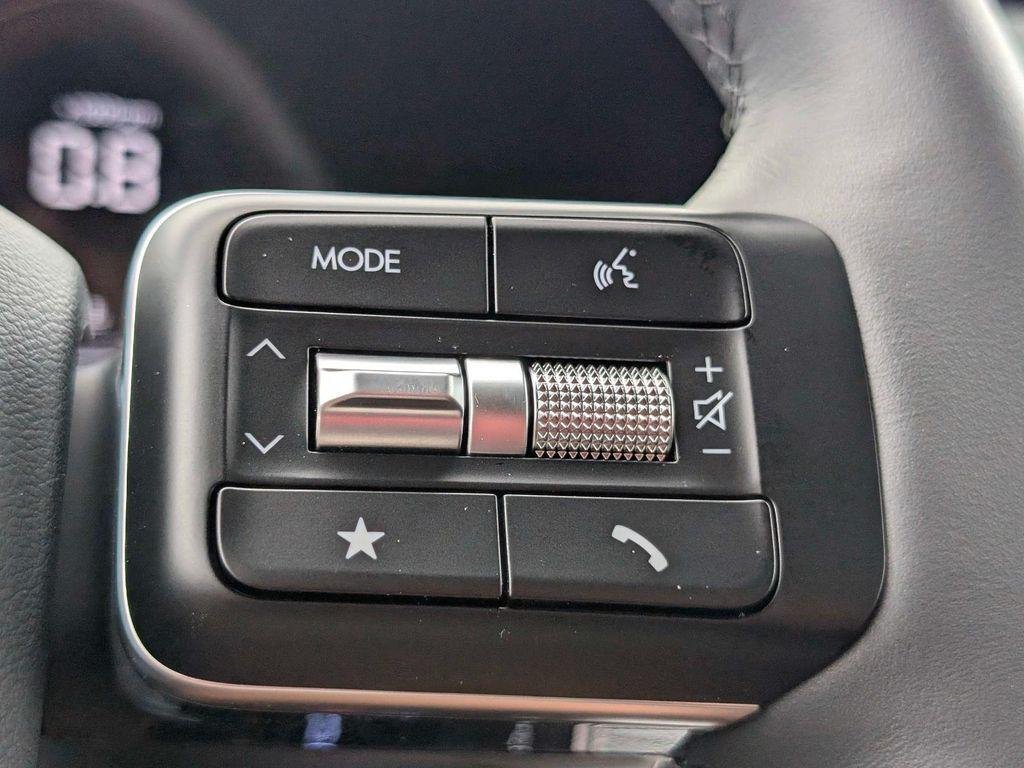 New 2026 Black Hyundai SE FWD image 23