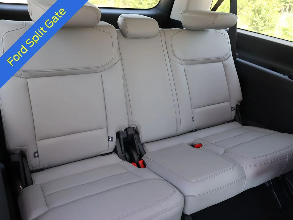 New 2026 Star White Metallic Tri-Coat Ford MAX Active image 14