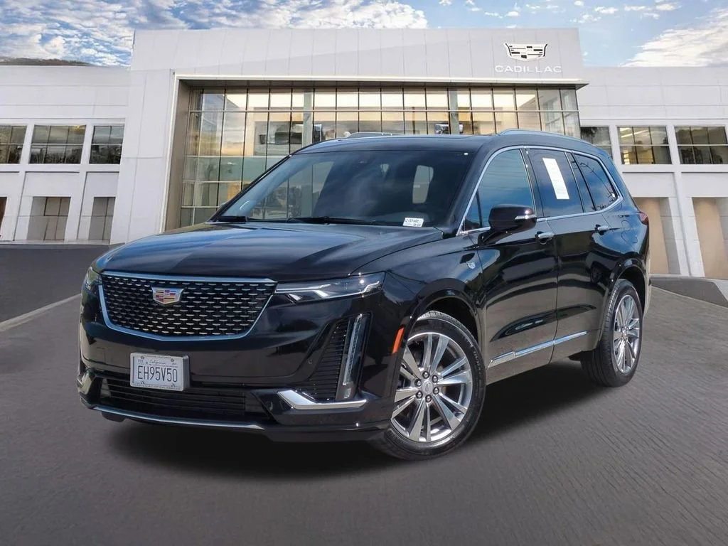 2025 Cadillac XT6 Premium Luxury Auto's photo