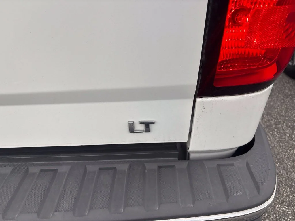 Used 2017 White Chevrolet LT image 8