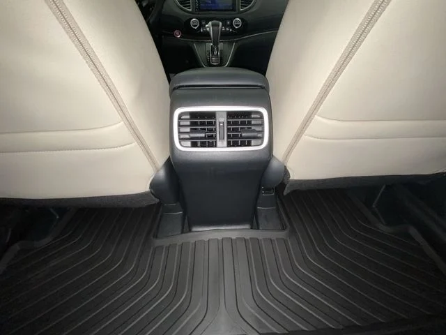 Used 2016  Honda EX-L image 28