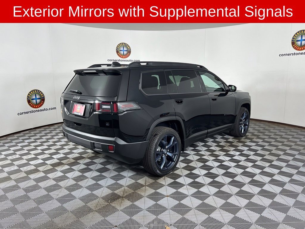 New 2026 Diamond Black Crystal Pearl-Coat Exterior Paint Jeep Laredo image 15