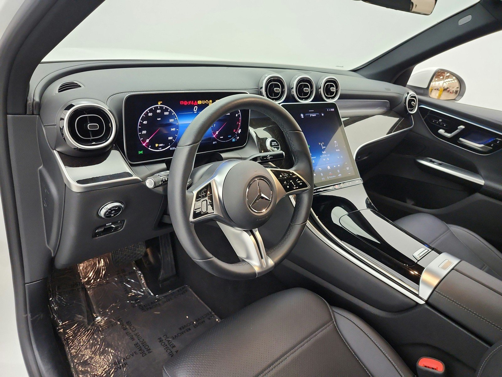 Certified Used 2024 Polar White Mercedes-Benz GLC 300 SUV image 9