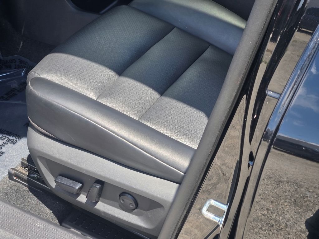 Used 2023 Black Nissan SV image 32