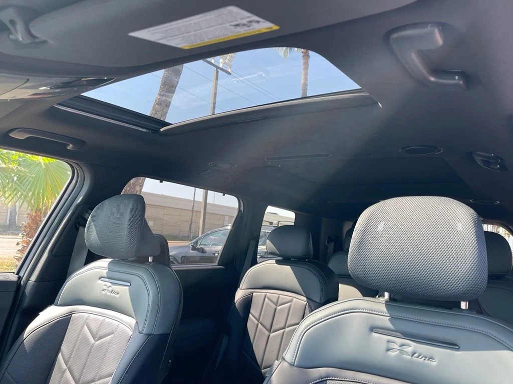 New 2027 White Kia  image 27