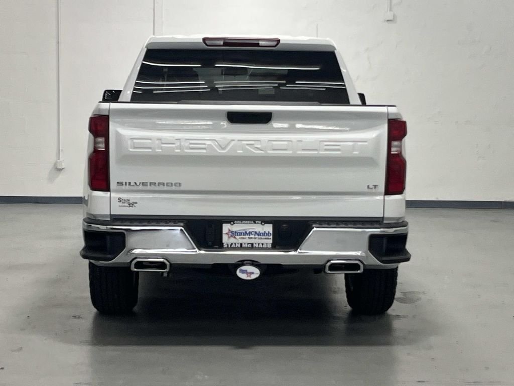 New 2026 Summit White Chevrolet LT image 7