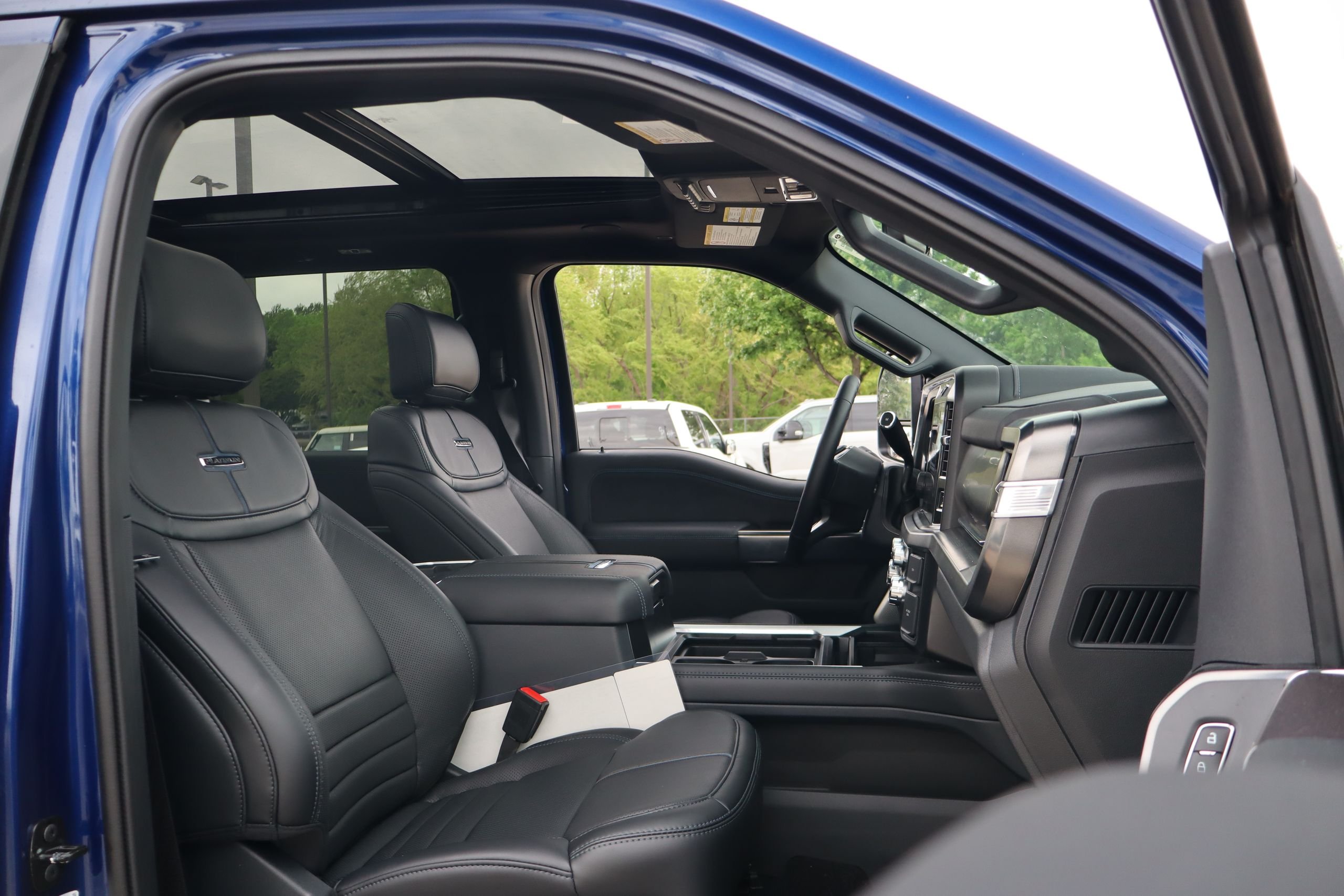 New 2026 Argon Blue Metallic Ford F-250® Platinum® image 30