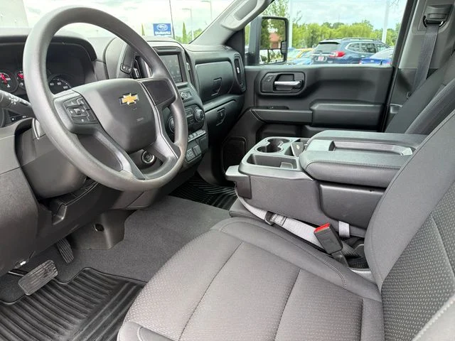 Used 2025 White Chevrolet Custom image 17