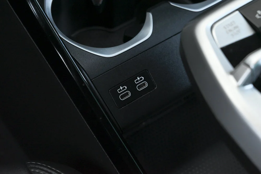Used 2025 White BMW xDrive28i image 41