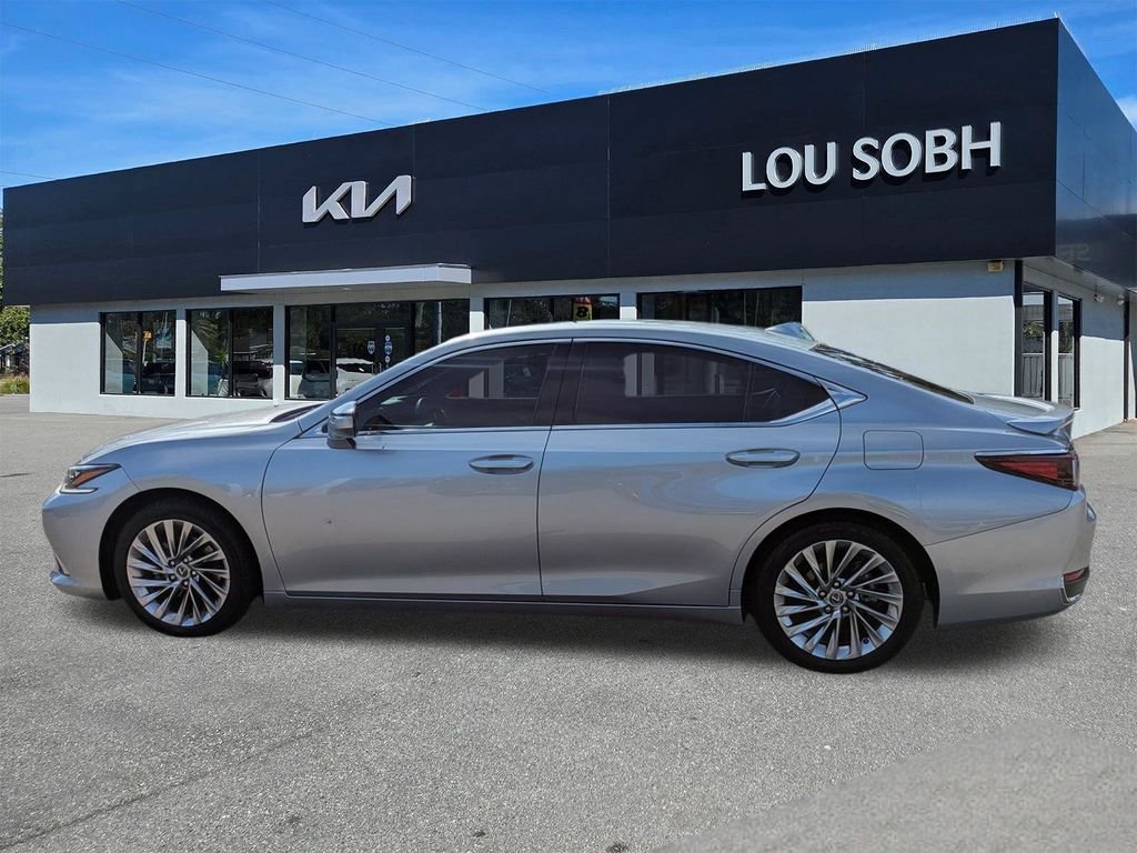 Used 2023 Silver Lexus 300h Luxury image 7