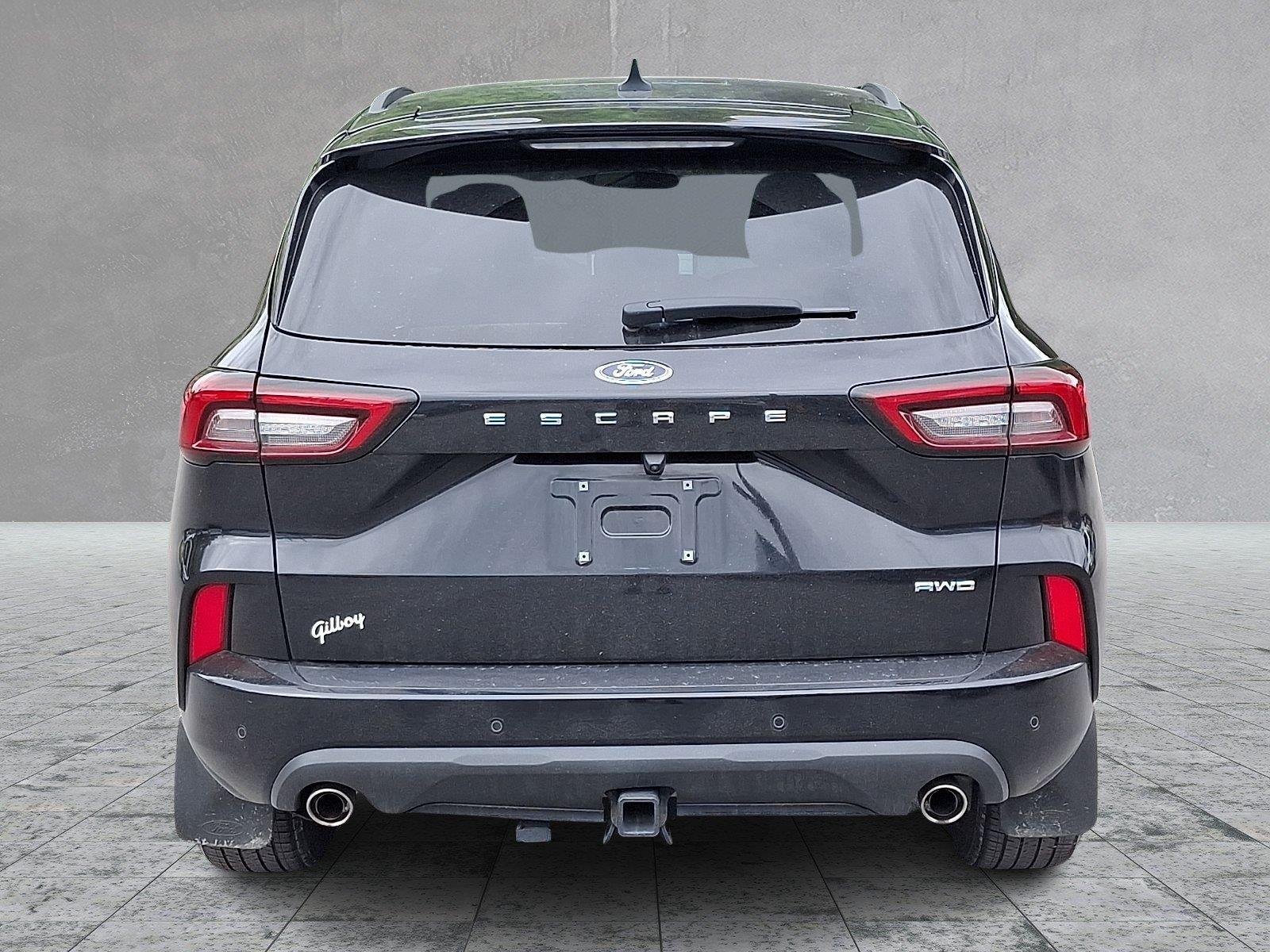 Used 2023 Agate Black Metallic Ford ST-Line Select image 5