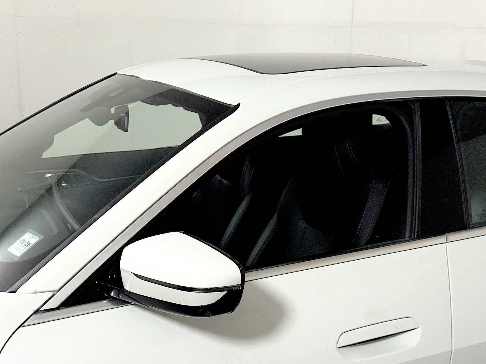 Used 2023 Alpine White BMW eDrive35 image 29