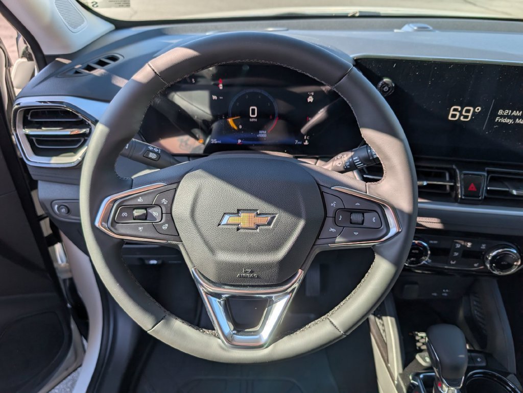 New 2026 Summit White Chevrolet LT image 31