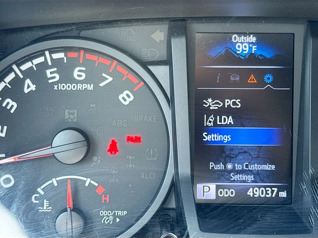 Used 2022 White Toyota SR image 13