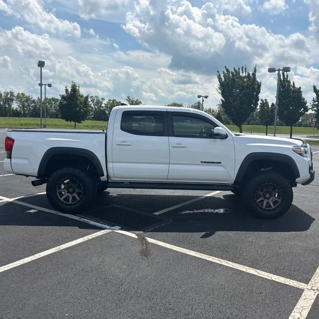 Used 2017 Super White Toyota TRD Off-Road image 3
