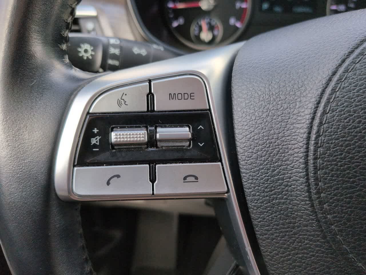 Used 2020 Green Kia EX image 26