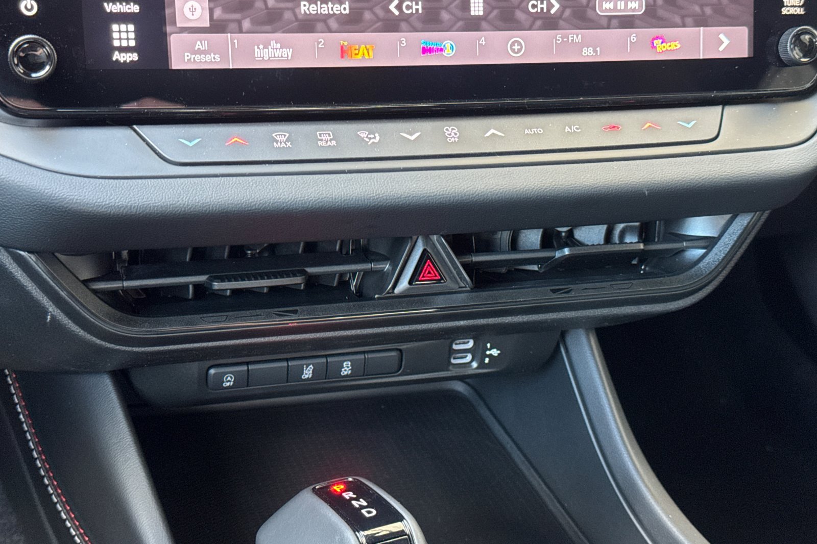 New 2026 White Knuckle Exterior Paint Dodge R/T image 19