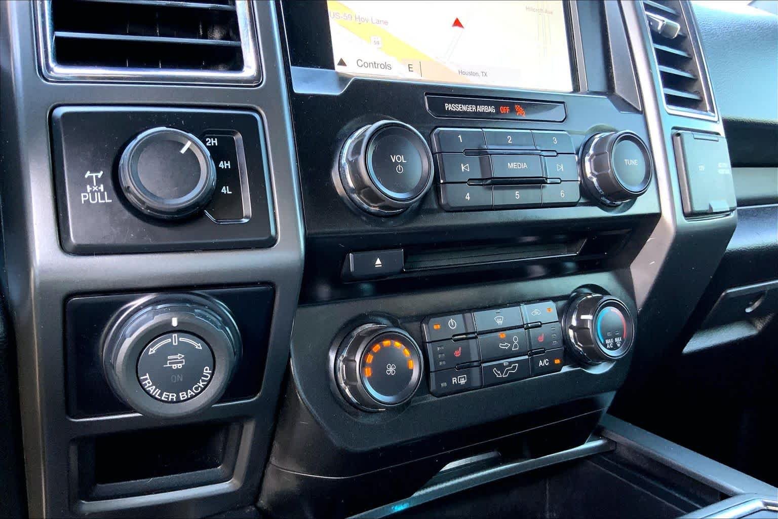 Used 2017 Shadow Black Ford XLT image 32