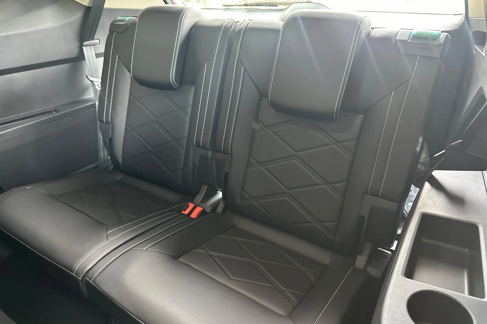 New 2026 Deep Black Pearl Volkswagen 2.0T SE image 15