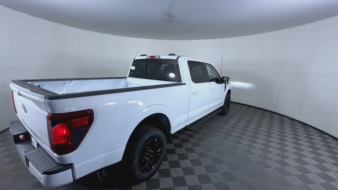 New 2026 Oxford White Ford XLT image 8