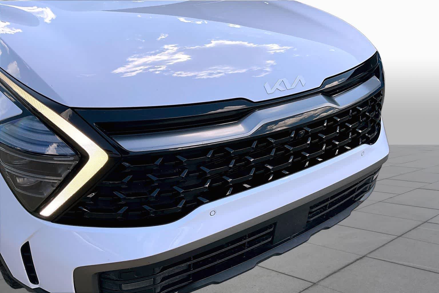Used 2024 Ebony Black Roof Kia X-Pro Prestige image 30