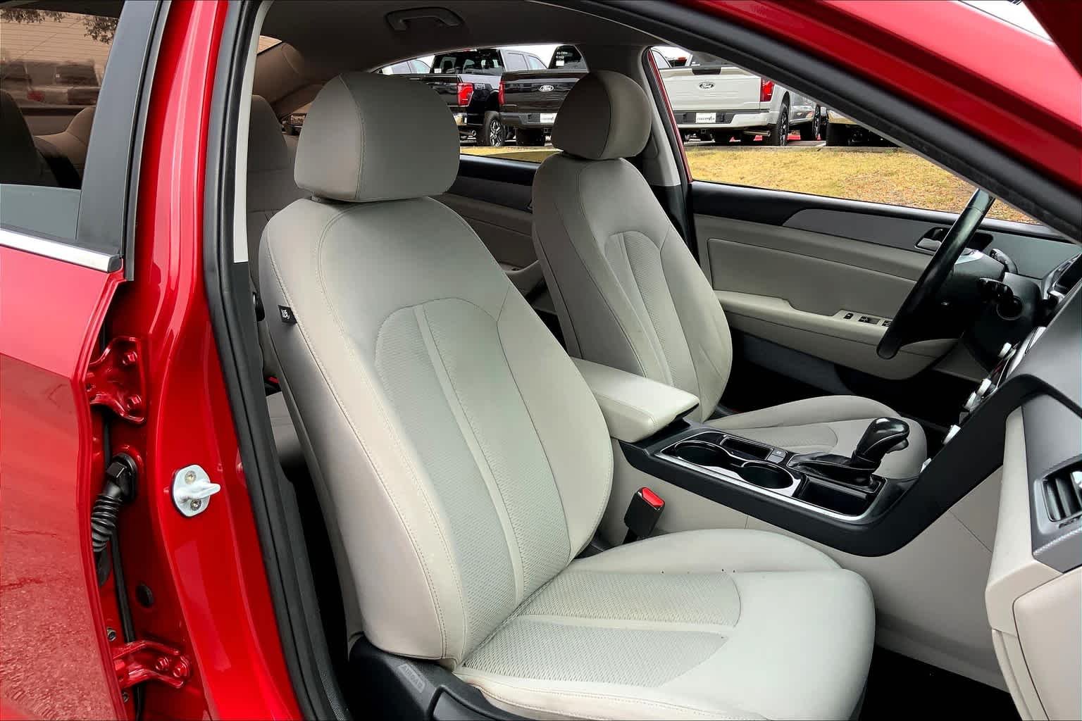 Used 2019 Scarlet Red Hyundai SEL image 9