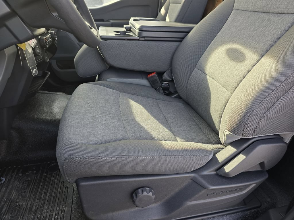 New 2025 Oxford White Ford XL image 32