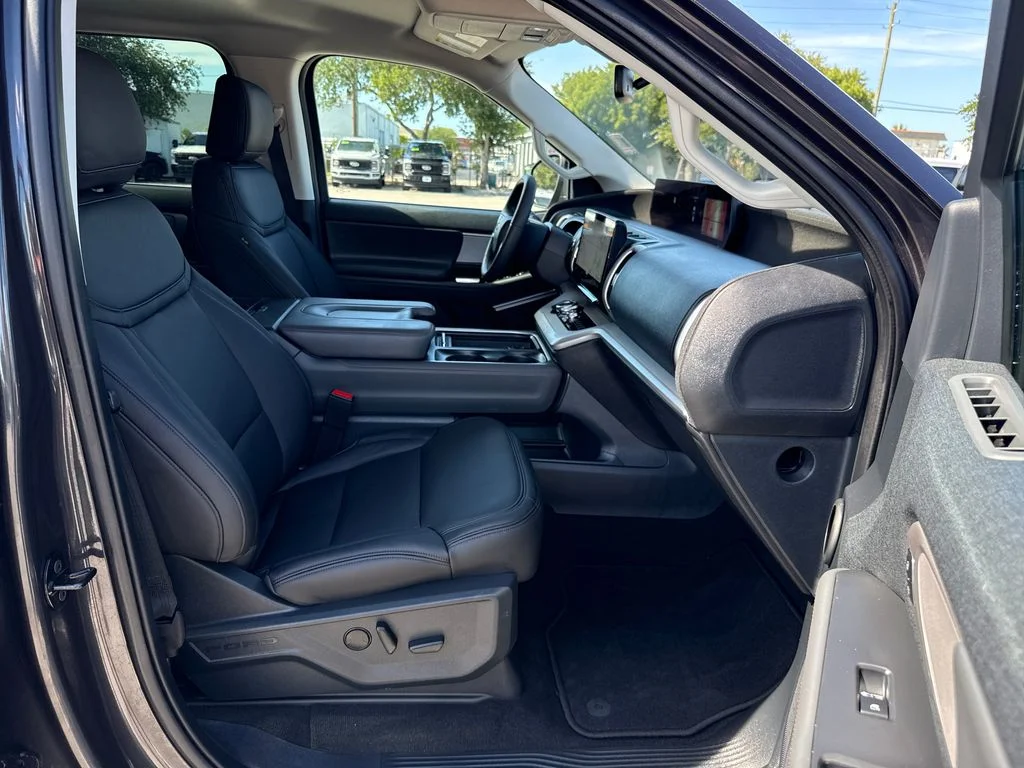 Certified Used 2025 Gray Ford Active image 28