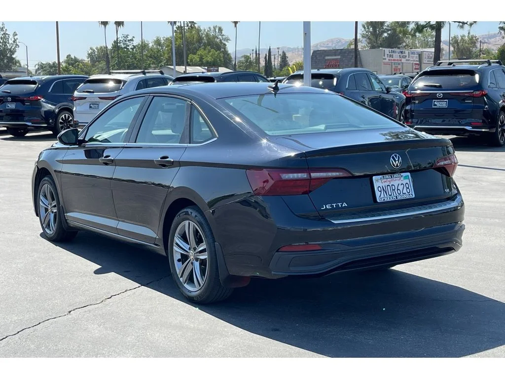 Used 2023 Deep Black Pearl Volkswagen SE image 2