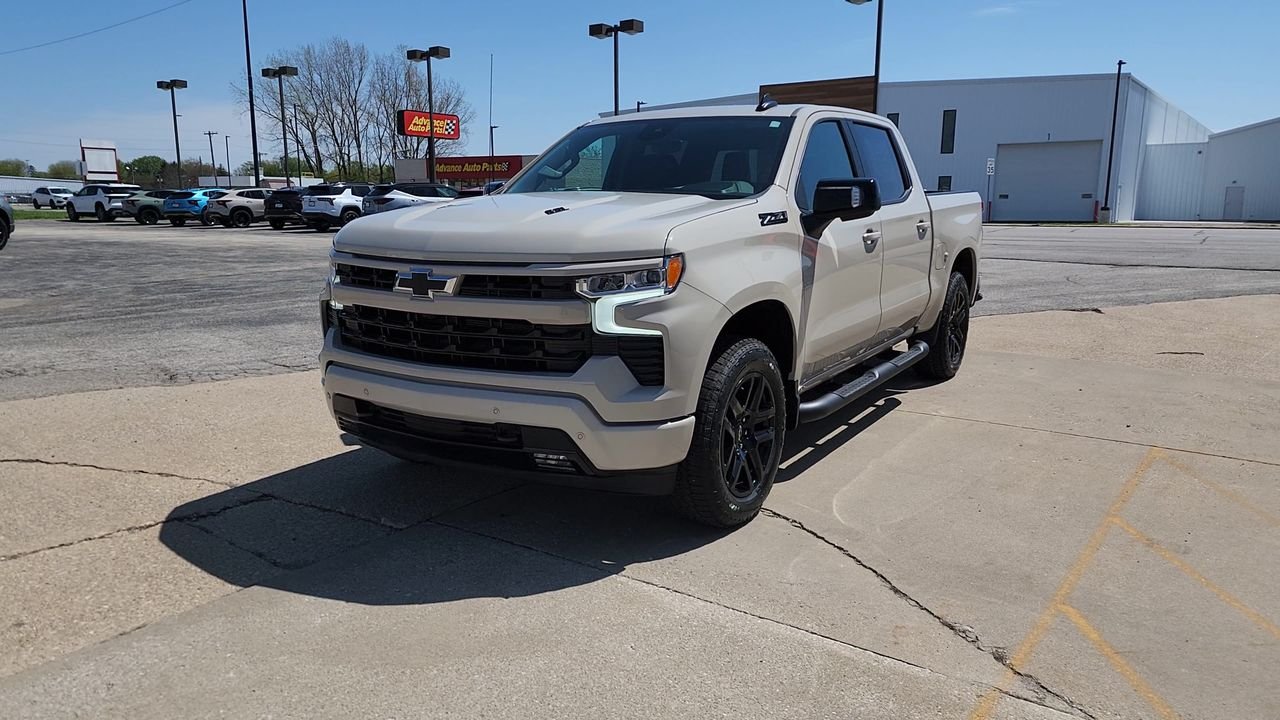 New 2026 White Sands Chevrolet RST image 4