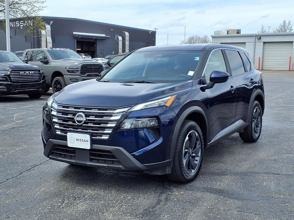 Used 2025 Nissan Rogue SV with VIN 5N1BT3BB1SC806426 for sale in Kansas City